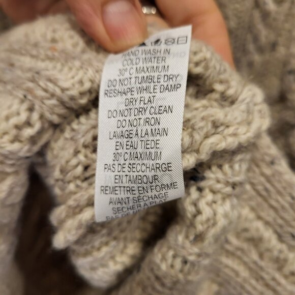 Inis Crafts Irish Cable Knit Crew Neck Marino Wool Sweater Size Medium - Picture 9 of 9